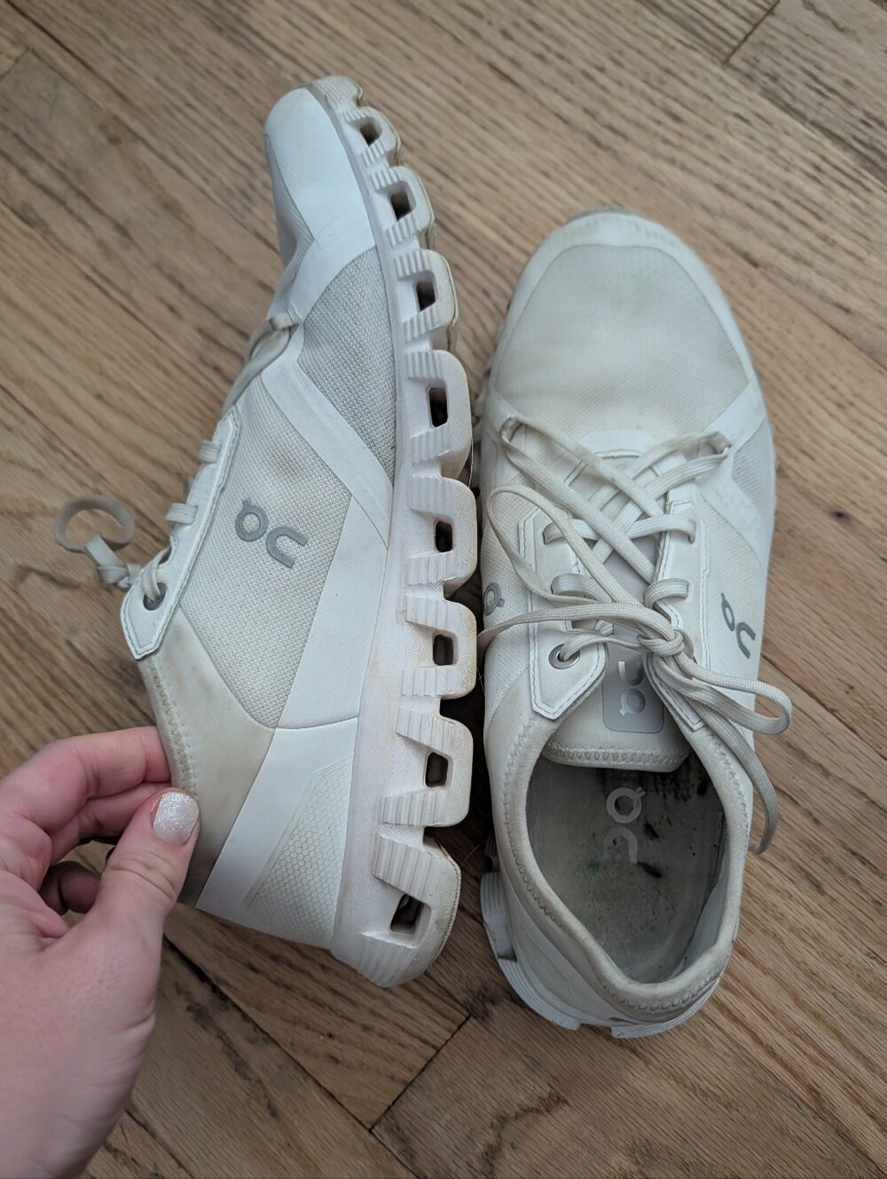 On Cloud 5 Women’s White Ivory Running Shoes Sneakers Size 10 EU 42